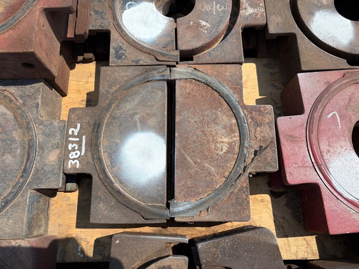 set-of-(2)-9-1/2”w-blind-bop-rams-image-1
