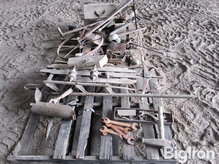 misc-antique-tools-image-4