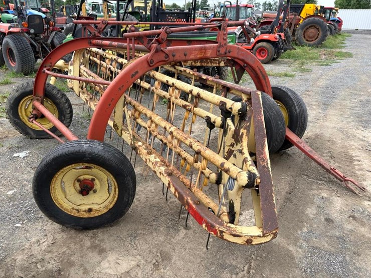 new-holland-258-image-2