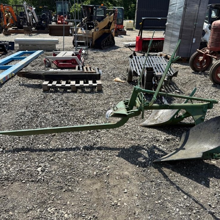 JOHN DEERE 2