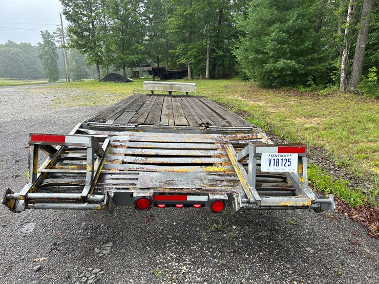 #31-•-1986-cz-tandem-axle-equipment-trailer-image-4