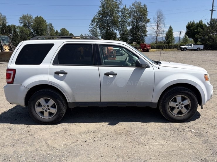2012-ford-escape-xlt-image-3