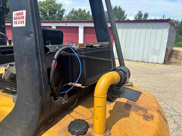 #2246-•-baker-forklift-image-13