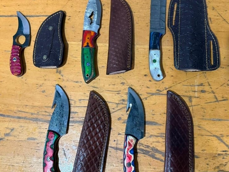 qty-(5)-handmade-hunting,-cleaver,-skinner-&-gut-hook-knives-w/-leather-sheaths-assorted-fixed-bla-image-1