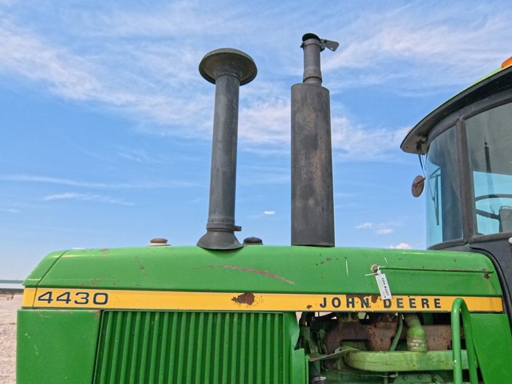 john-deere-4430-image-16