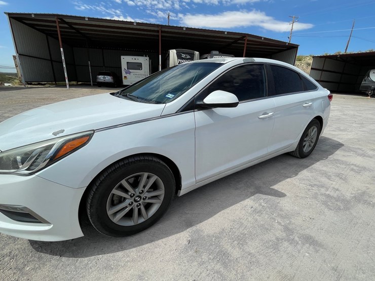 #160-•-2015-hyundai-sonata-(clean-tx-title)-image-33