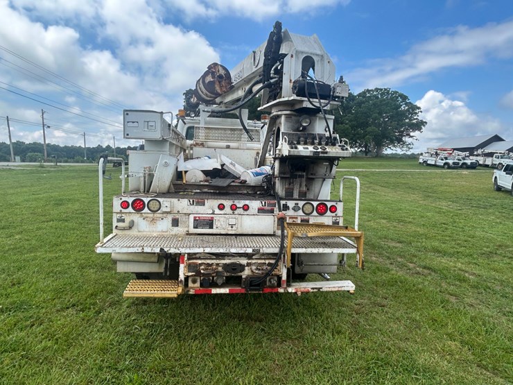 #1092-•-2011-freightliner-derrick-digger-image-6