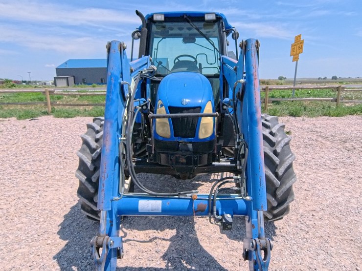 2004-new-holland-tl100a-image-10