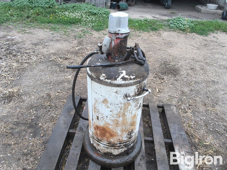 balcrank-2854-50:1-pneumatic-piston-grease-pump-image-5