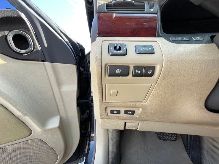 #163-•-2007-lexus-ls-460-(clean-nm-title)-image-126