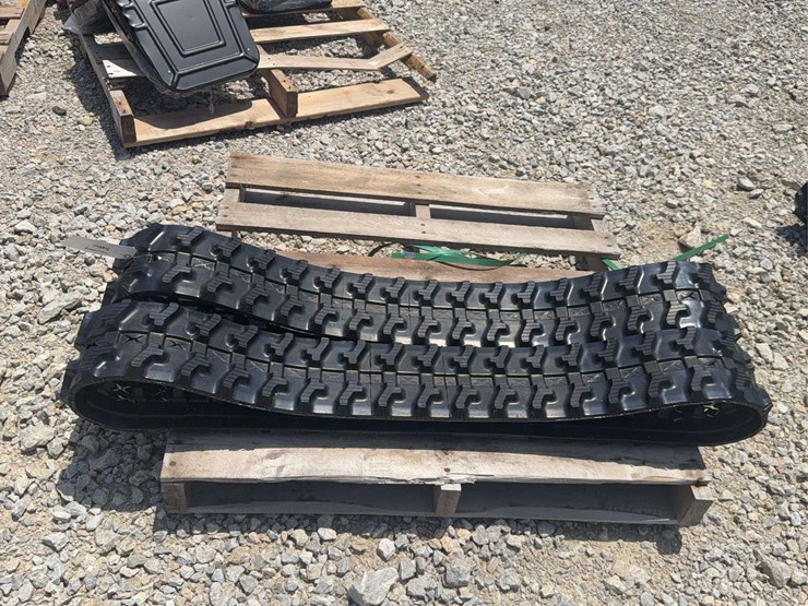 replacement-rubber-tracks-image-1