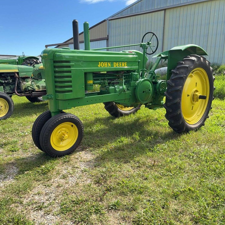 JOHN DEERE MODEL B