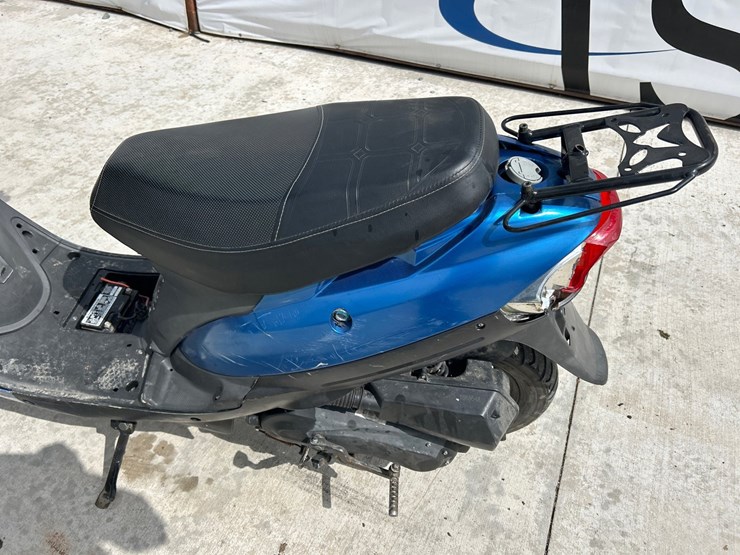 #5103-•-2021-50cc-moped-image-10