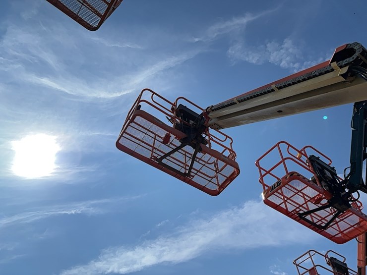 jlg-400s-image-7