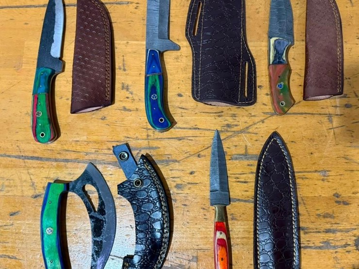qty-(5)-handmade-hunting-&-utility-knives-w/-leather-sheaths-assorted-fixed-blade-set-image-1