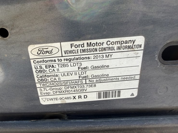 2013-ford-explorer-image-16