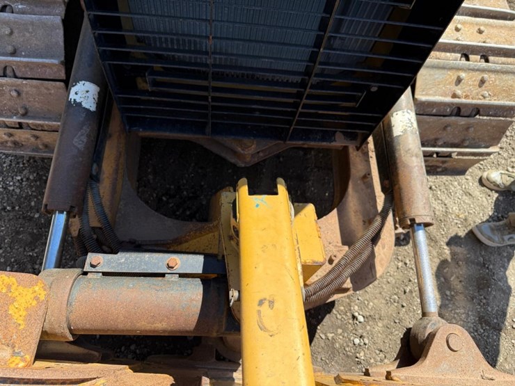 caterpillar-d3k-xl-image-10