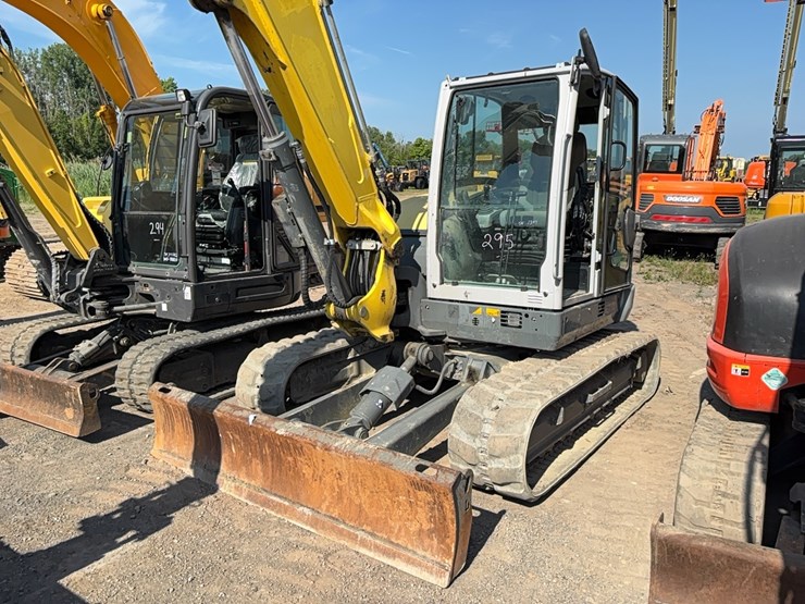 2017-wacker-neuson-et145-image-3