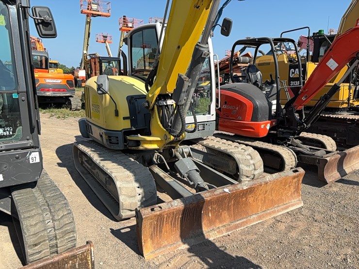2017-wacker-neuson-et145-image-4