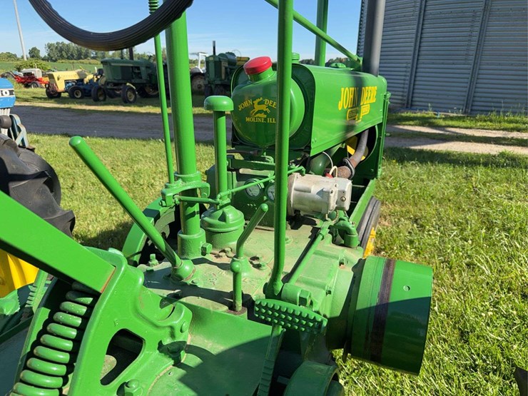 john-deere-model-b-image-8