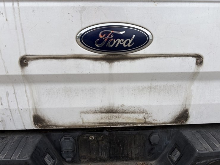 2017-ford-f150-xl-image-25