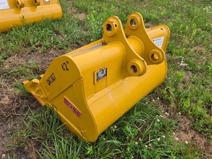 caterpillar-307-image-4