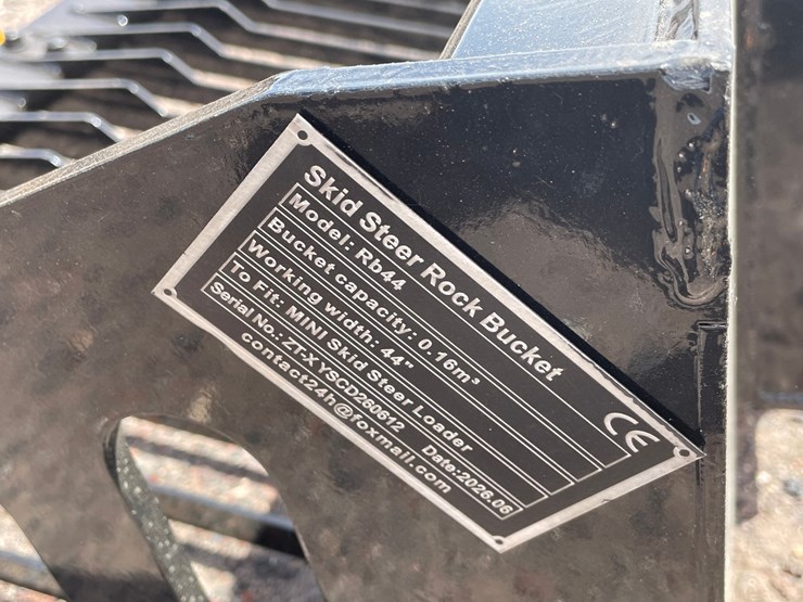 #1314-•-mini-skid-steer-rock-bucket-image-5