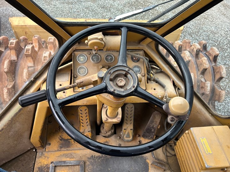caterpillar-815a-image-45