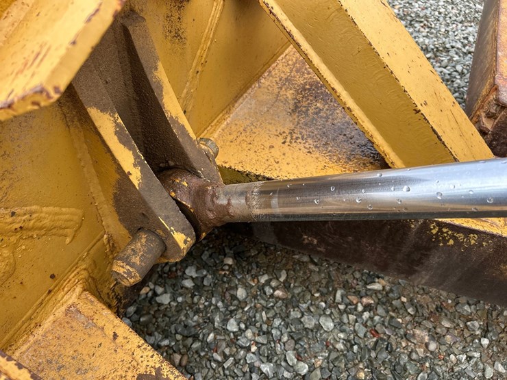 caterpillar-815a-image-13
