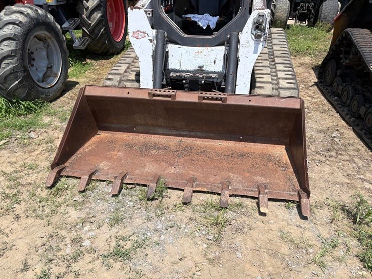 2014-bobcat-t750-image-3