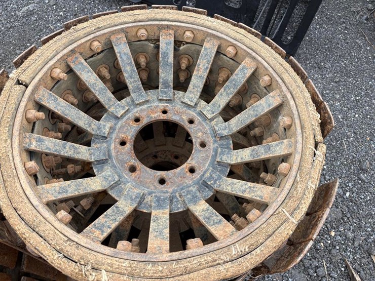 steel-skidsteer-wheels-(4)-image-3