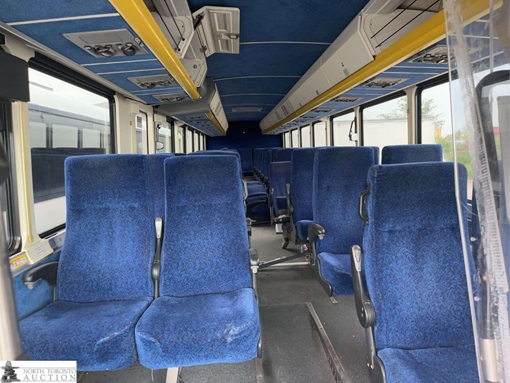non-operable-2010-motor-coach-industries-d4500-t/a-passenger-wheelchair-accessible-bus-image-13