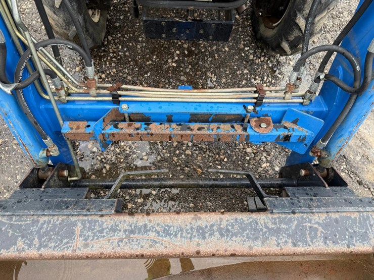 new-holland-workmaster-40-image-9