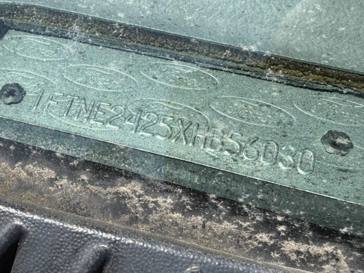 1999-ford-e250-image-9