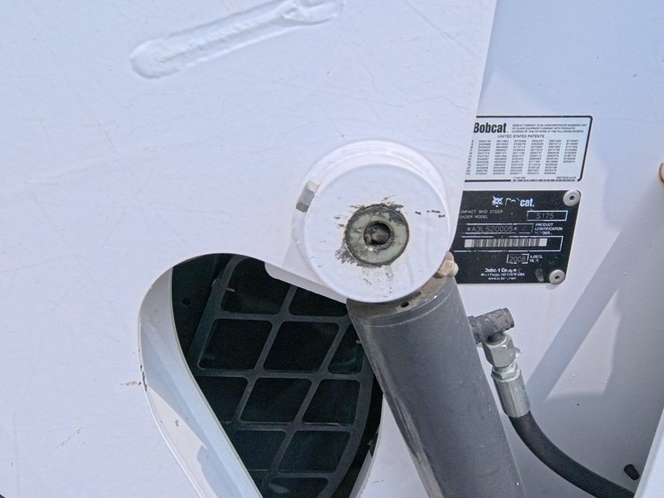 2008-bobcat-s175-image-20