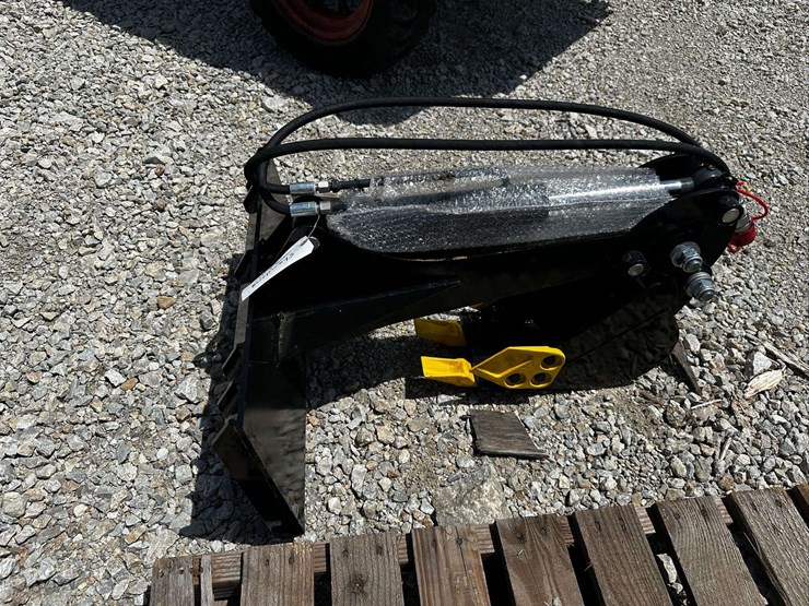 zjg-m-drg-mini-skid-steer-digger-attachment-image-4