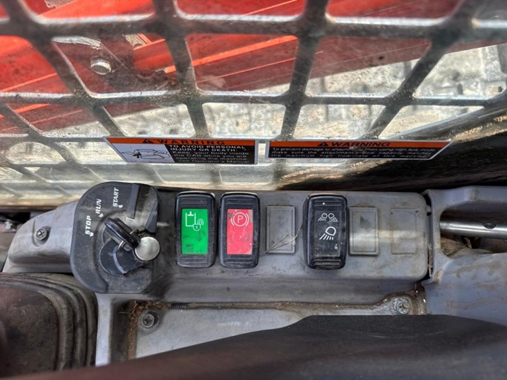 2023-kubota-svl97-2-image-26