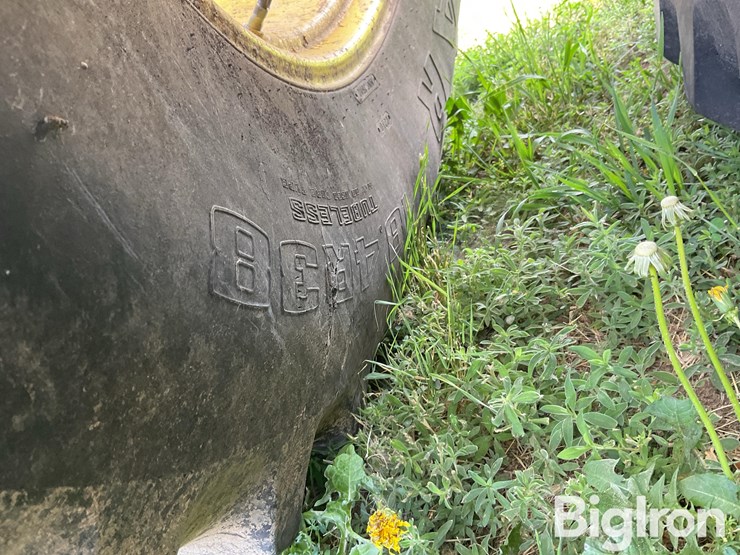 john-deere-18-image-10