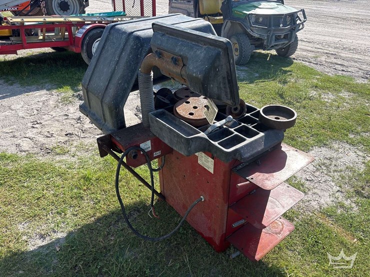 tire-balancer-machine-image-4