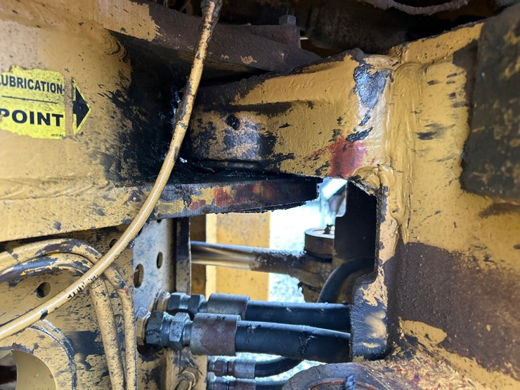 caterpillar-815a-image-19