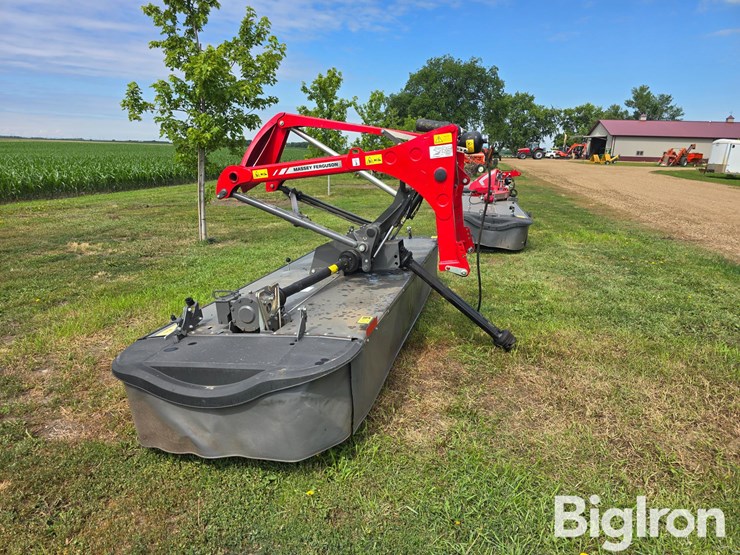 2022-massey-ferguson-30-image-8