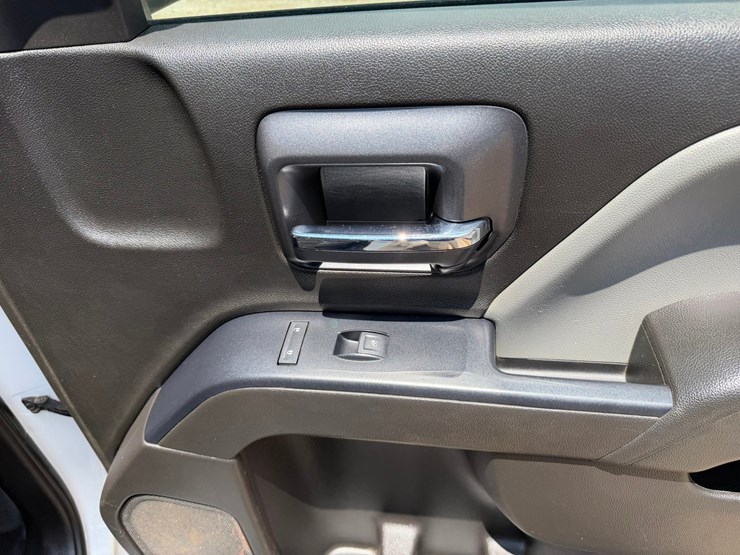2019-chevrolet-silverado-1500-image-54
