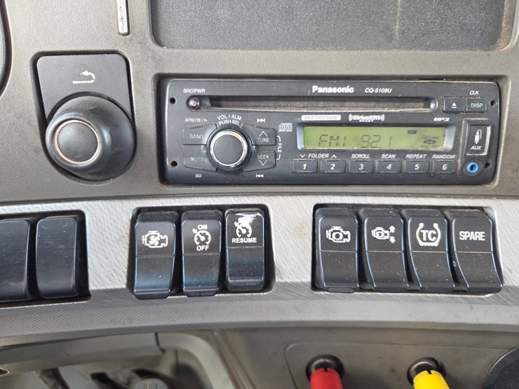 2015-kenworth-t680-image-85
