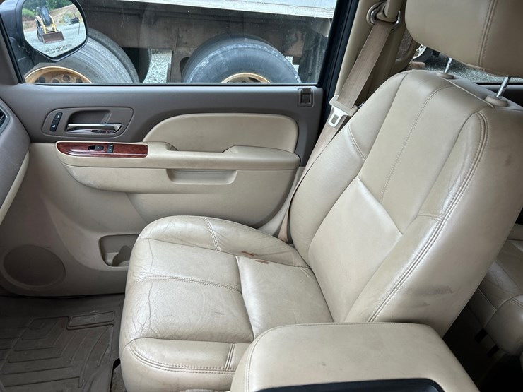 2010-gmc-yukon-image-41