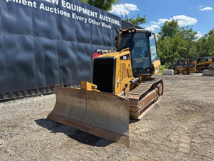 caterpillar-d3k-xl-image-8