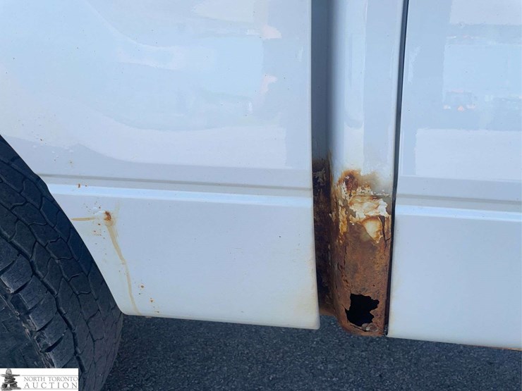 2014-ford-f150-image-24