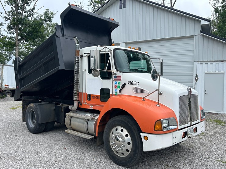 2005-kenworth-t300-image-7