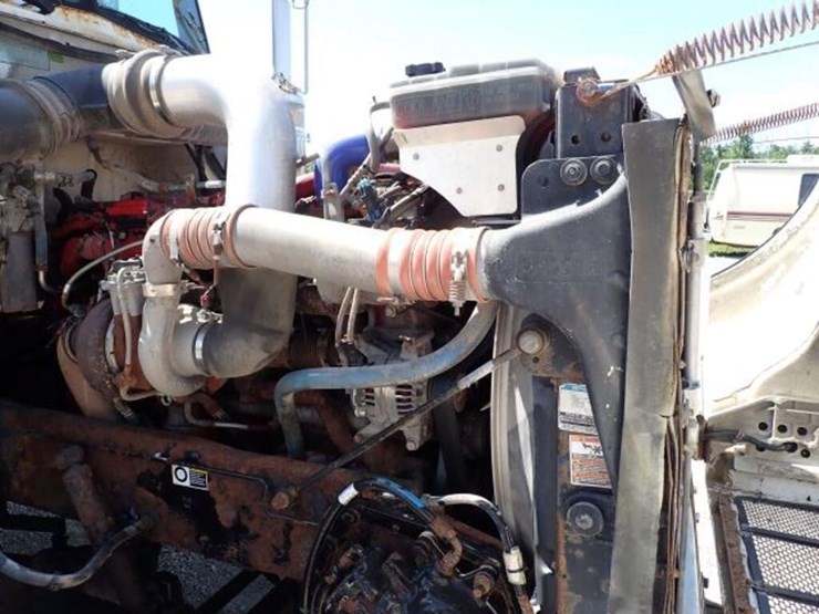 2013-peterbilt-367-image-56