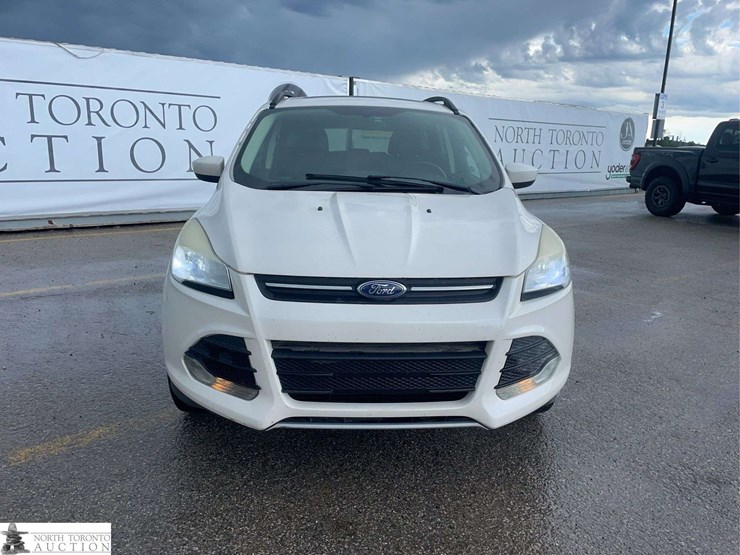 2014-ford-escape-image-2