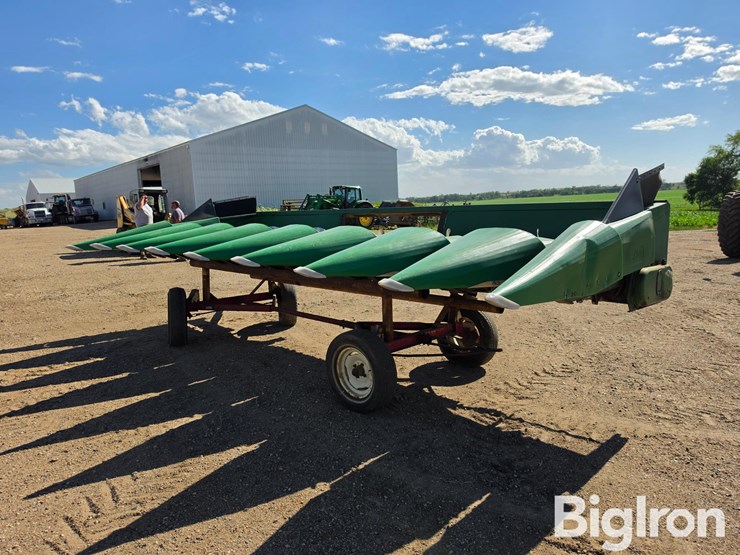 1981-john-deere-843-image-1